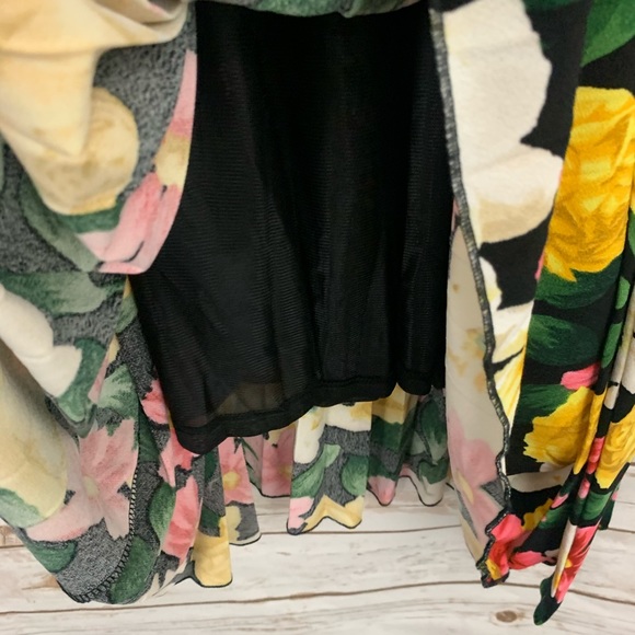 T Tahari Floral Printed Pleated Belted Dre… - Picture 9 of 12